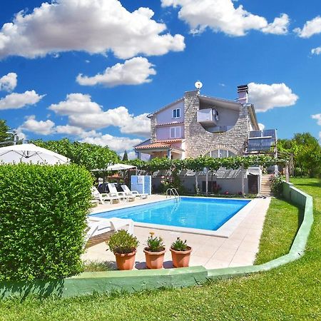 Double Room With Pool 2261 Medulin Zewnętrze zdjęcie
