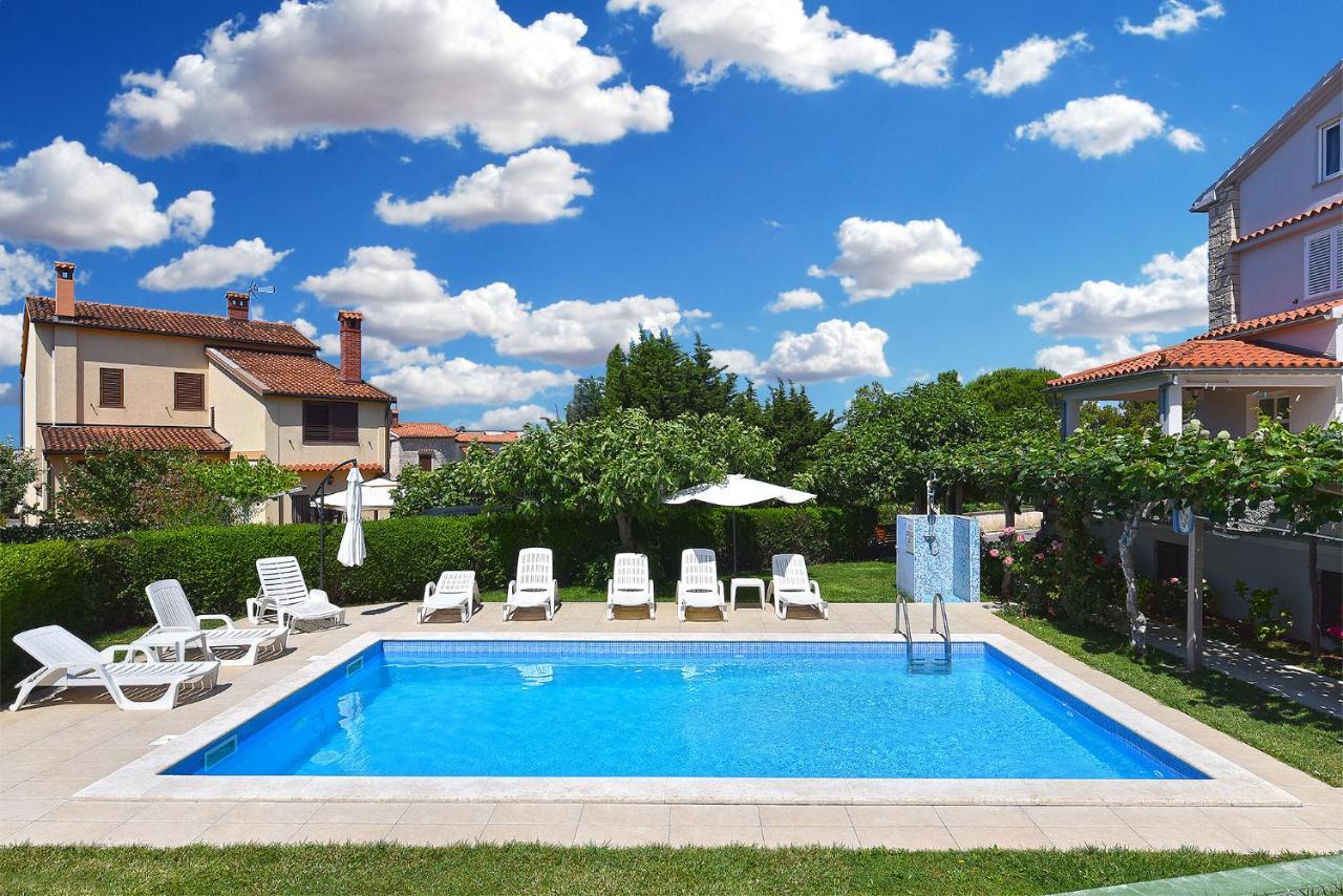 Double Room With Pool 2261 Medulin Zewnętrze zdjęcie